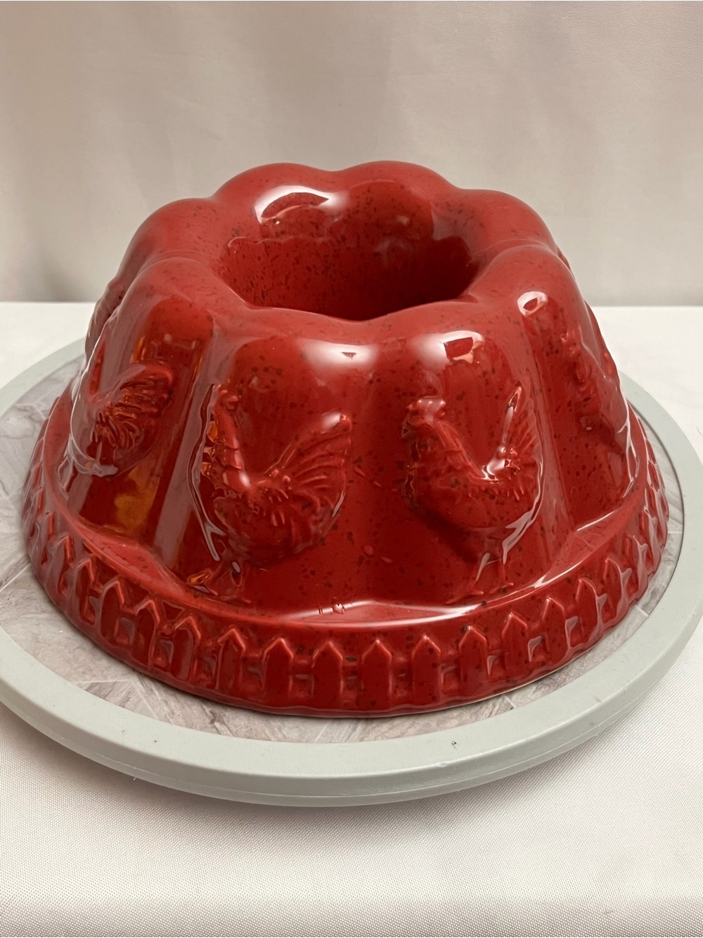 Vintage Red Speckled Ceramic Chicken Bundt Cake Pan Mold Bakeware 10.5 Inch